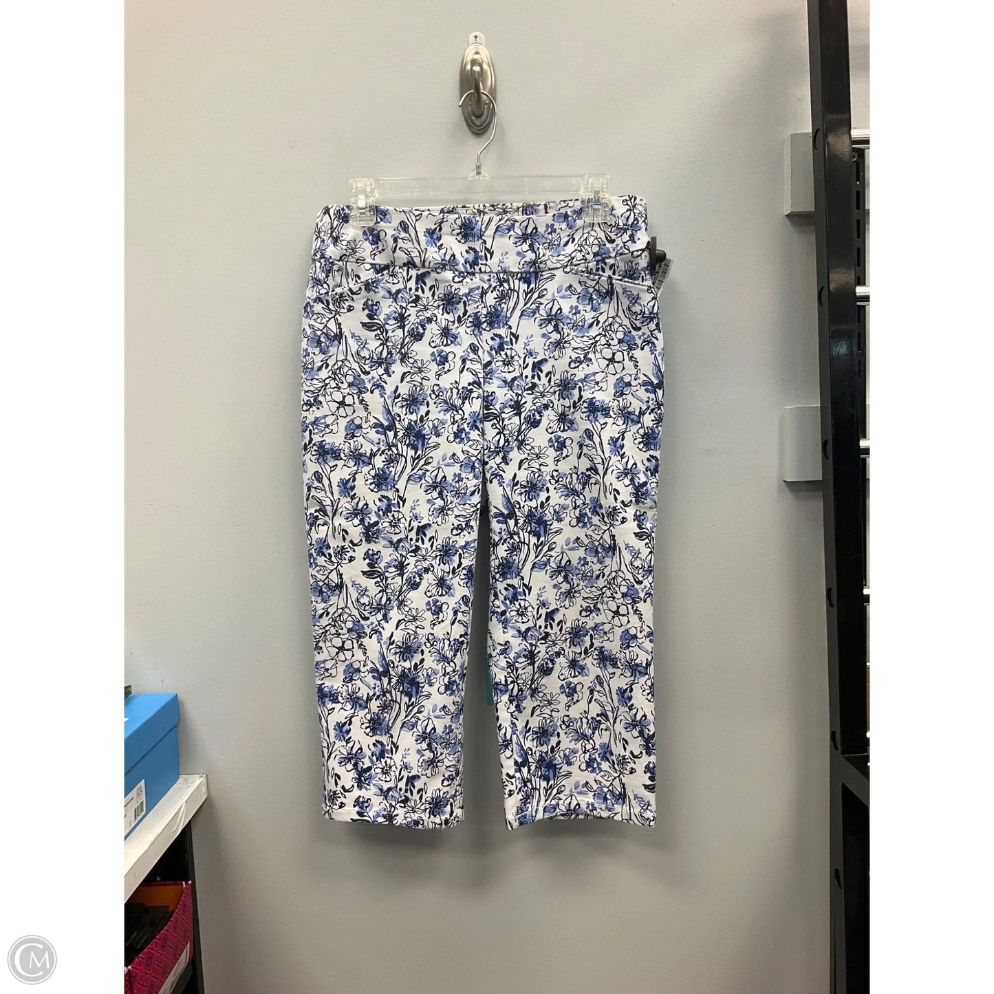 Capris By Croft And Barrow In Blue & White, Size: 8p