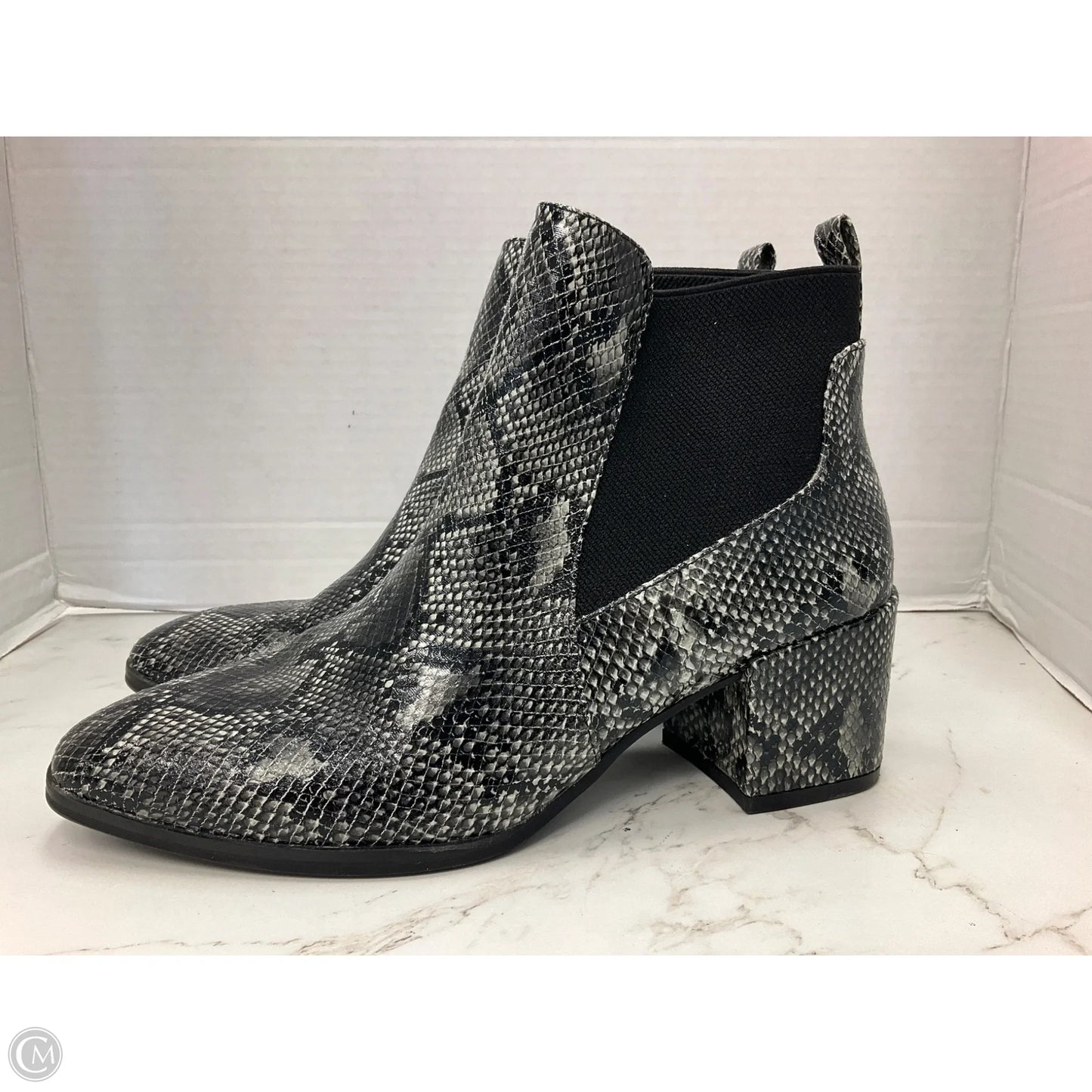 Boots Ankle Heels By Anne Klein In Snakeskin Print, Size: 6.5