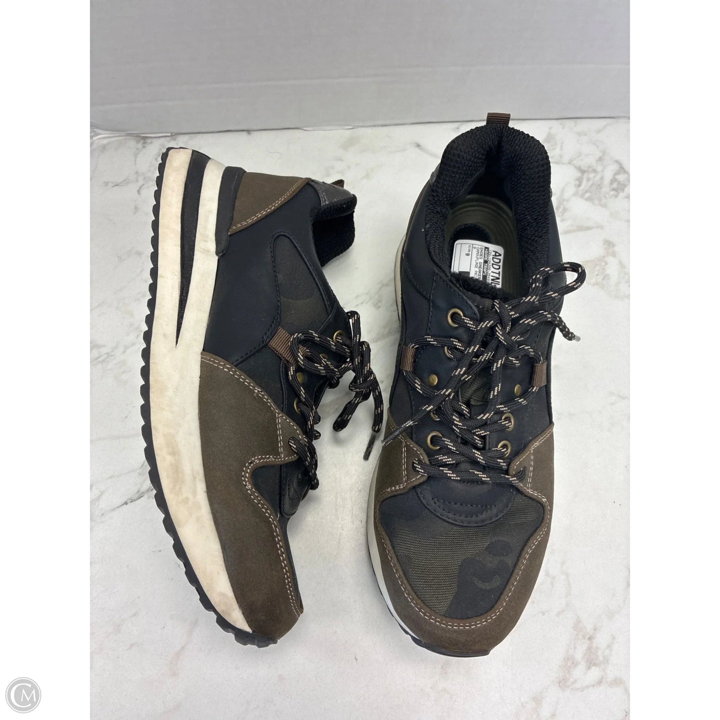 Shoes Sneakers By Bare Traps In Camouflage Print, Size: 9