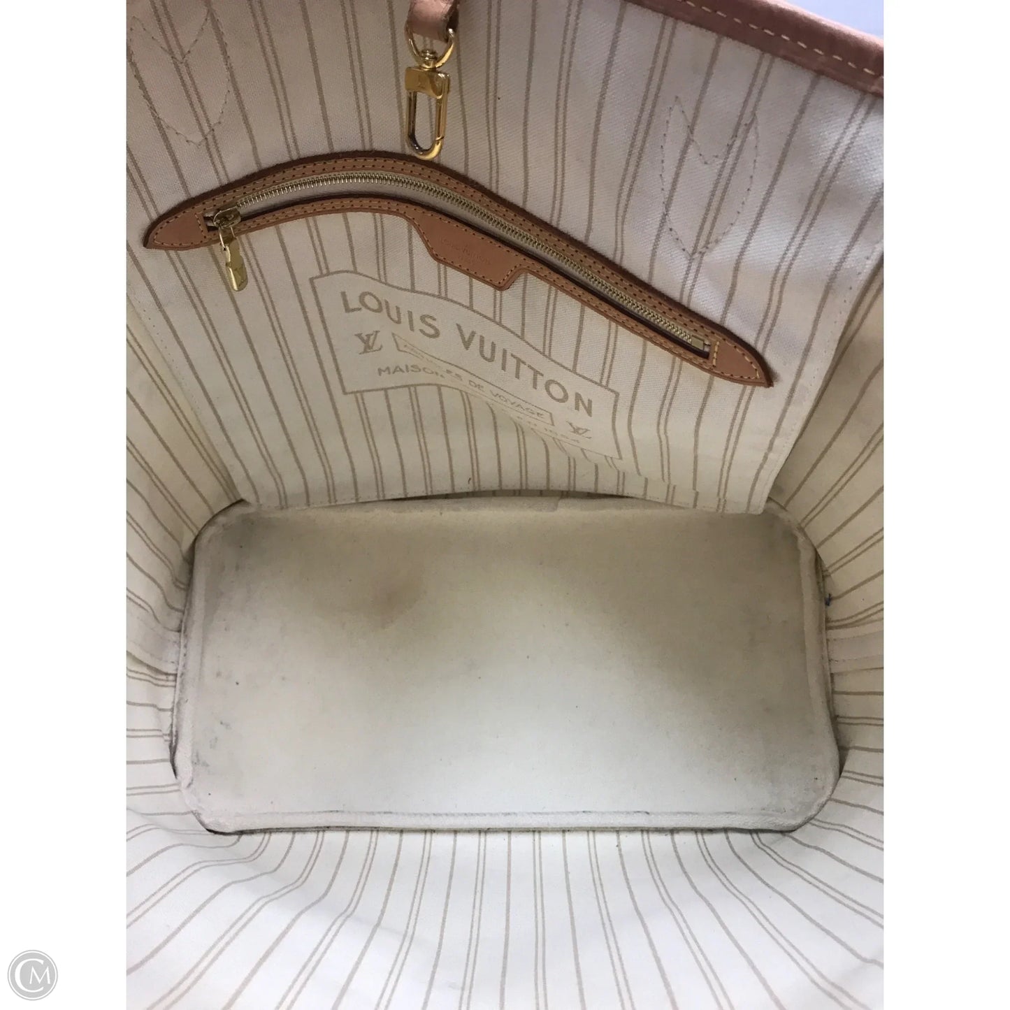 Handbag Luxury Designer By Louis Vuitton, Size: Medium