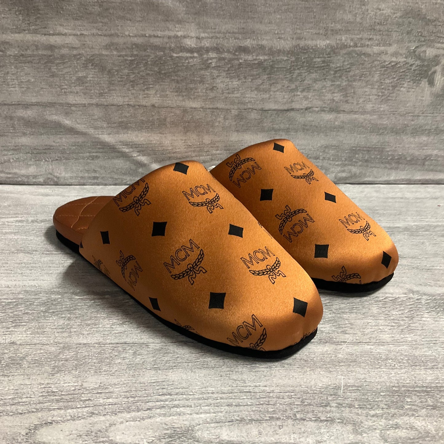 Slippers Luxury Designer By Mcm In Brown