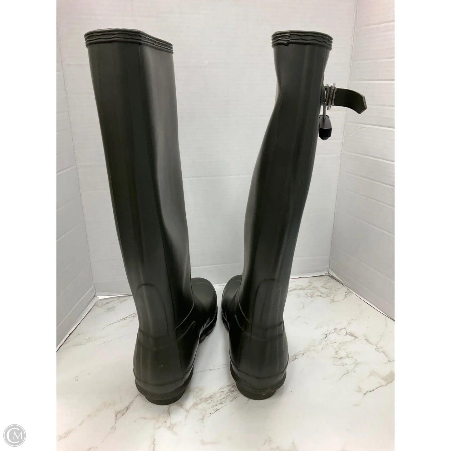 Boots Designer By Hunter In Green, Size: 8