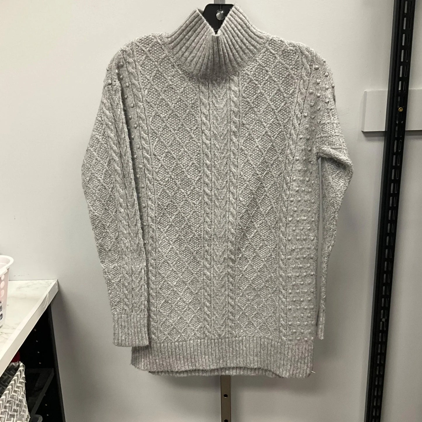 Sweater By Ann Taylor In Grey, Size: Xxs
