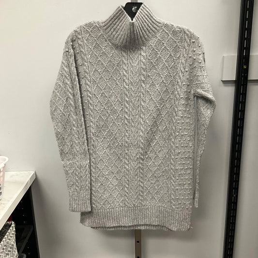 Sweater By Ann Taylor In Grey, Size: Xxs