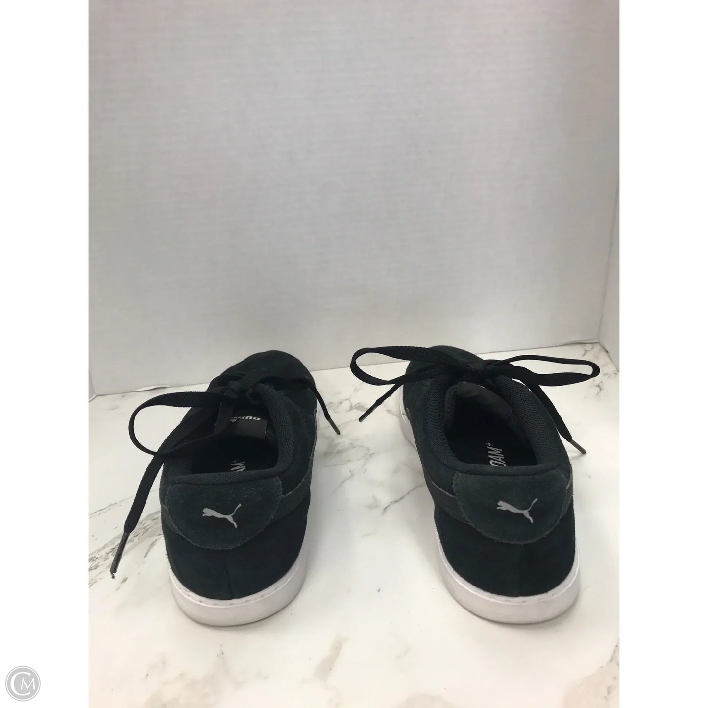 Shoes Sneakers By Puma In Black, Size: 9