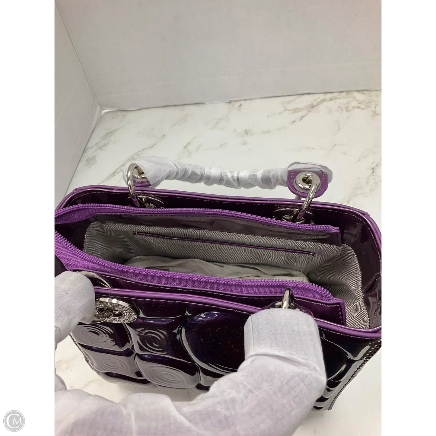 Handbag By Clothes Mentor, Size: Medium