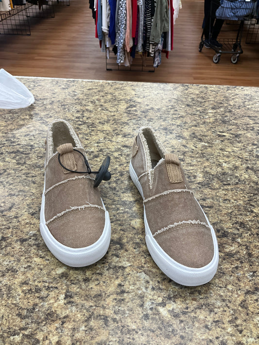 Shoes Sneakers By Blowfish In Tan, Size: 7.5