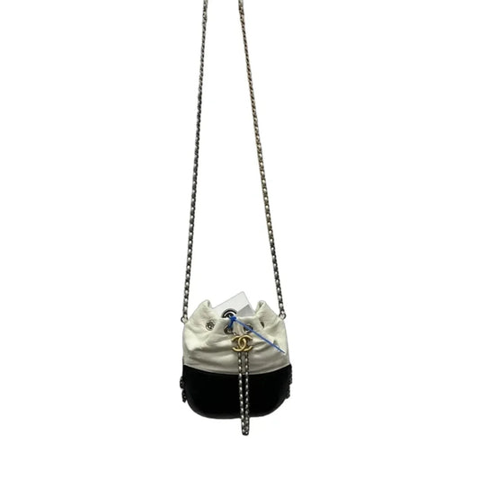 Crossbody Luxury Designer By Chanel, Size: Small