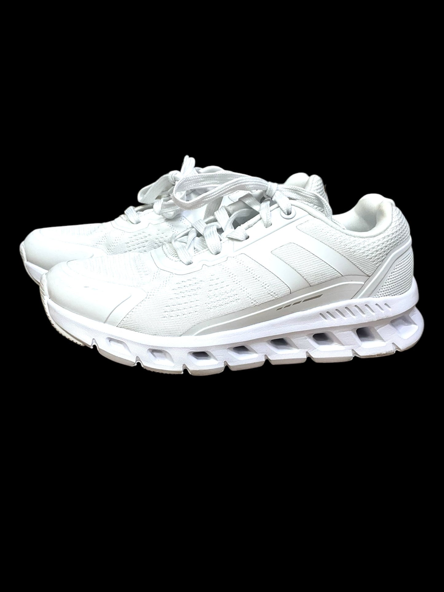 Shoes Athletic By Avia In White, Size: 6