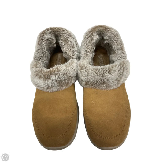 Shoes Flats By Skechers In Brown, Size: 7