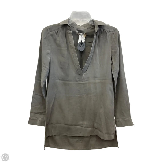 Top Long Sleeve Designer By Alice + Olivia In Grey, Size: Xs