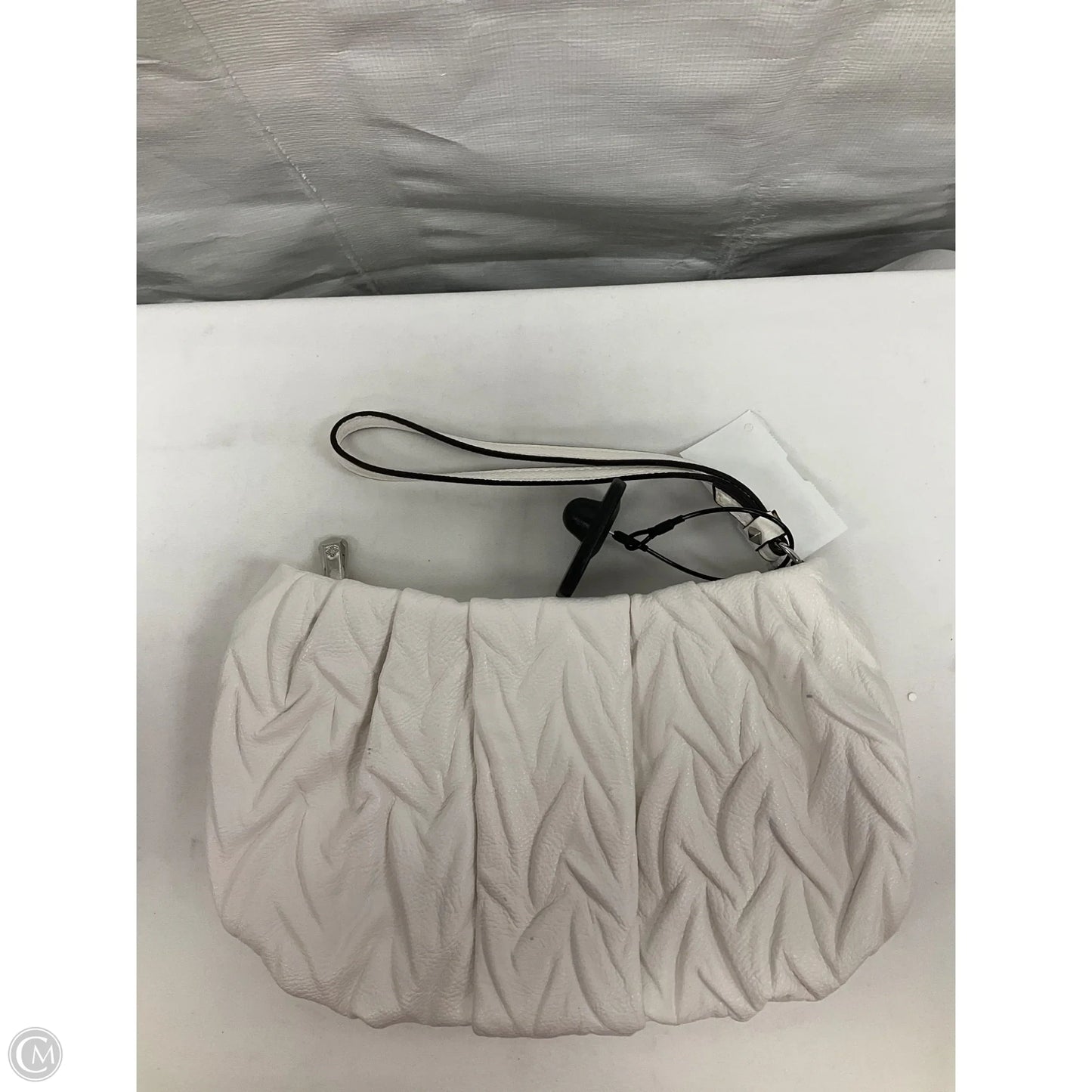 Wristlet By Simply Vera, Size: Medium