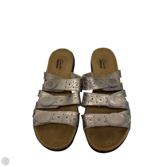 Sandals Flats By Clarks In Silver, Size: 7