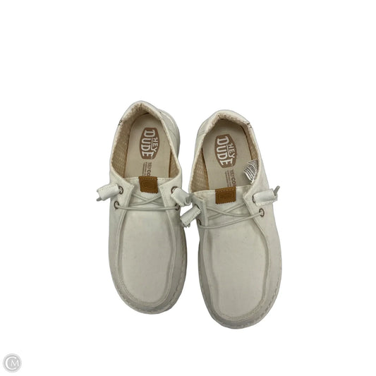 Shoes Sneakers By Hey Dude In White, Size: 6