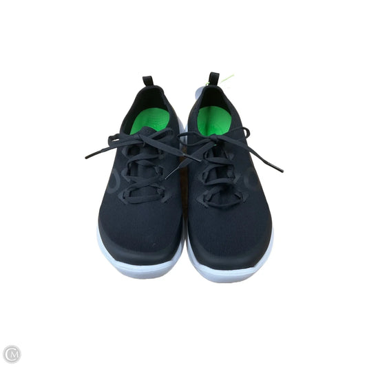 Shoes Flats By Oofos In Black & White, Size: 9