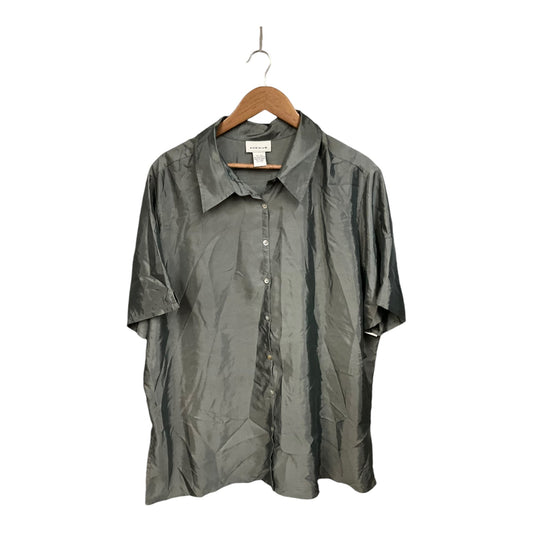 Top Short Sleeve By Avenue In Grey, Size: 2x