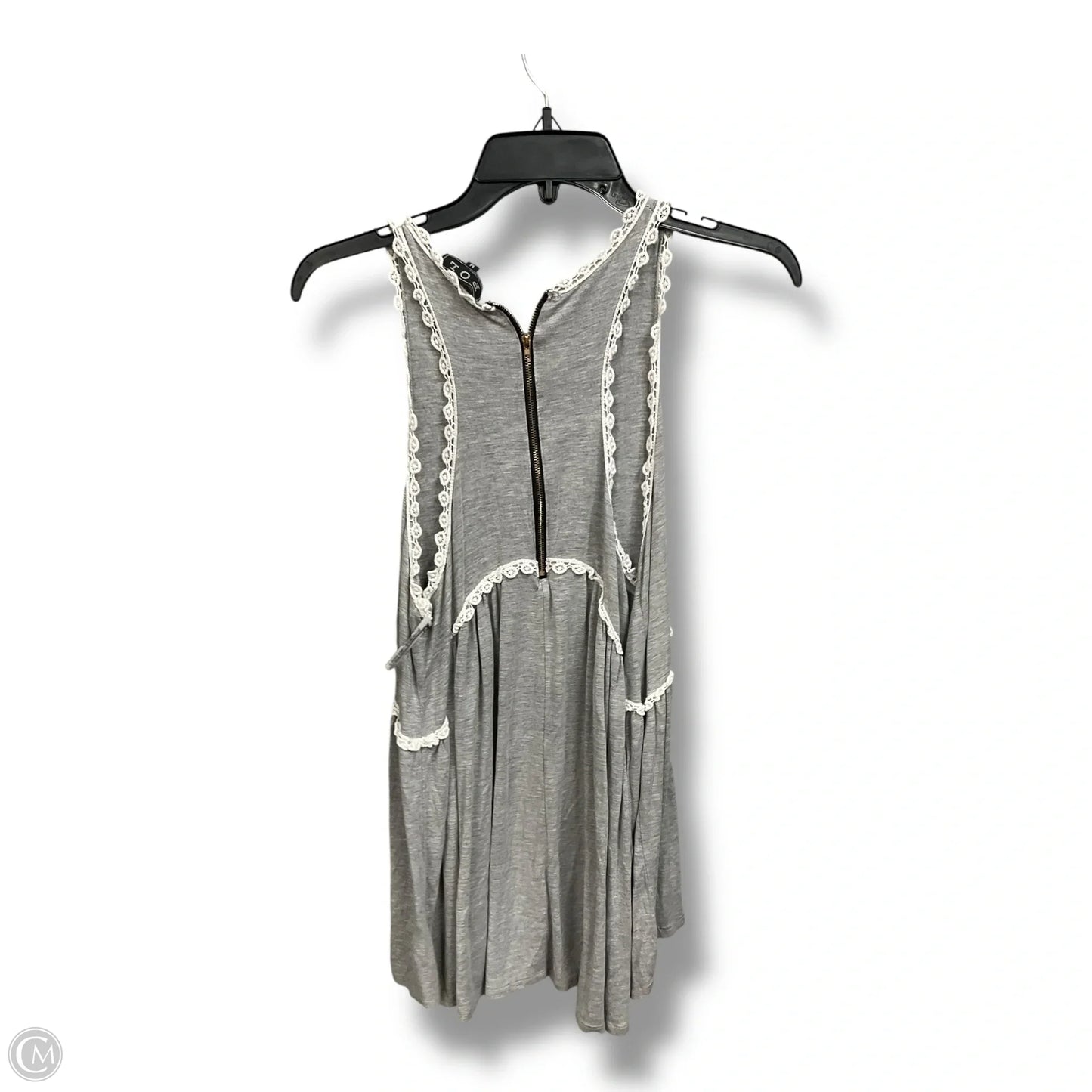 Top Sleeveless By Pol In Grey, Size: M