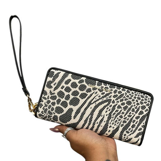 Wristlet Designer By Michael Kors, Size: Large