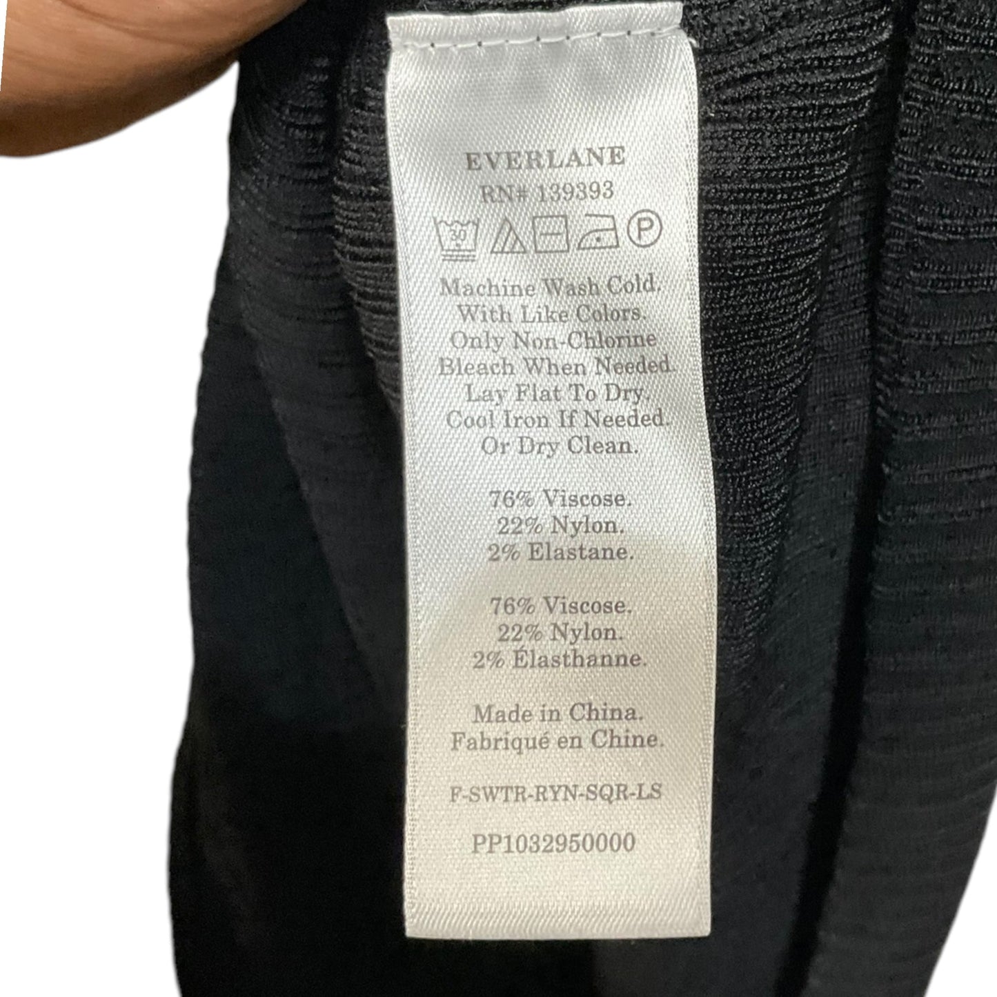 Top Long Sleeve By Everlane In Black, Size: L