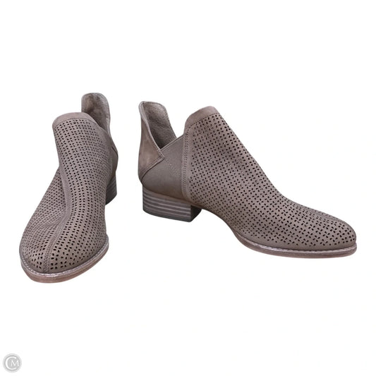 Boots Ankle Flats By Vince Camuto In Brown, Size: 8