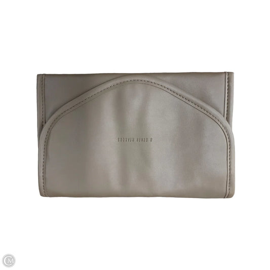 Jewelry Case By Clothes Mentor, Size: Medium