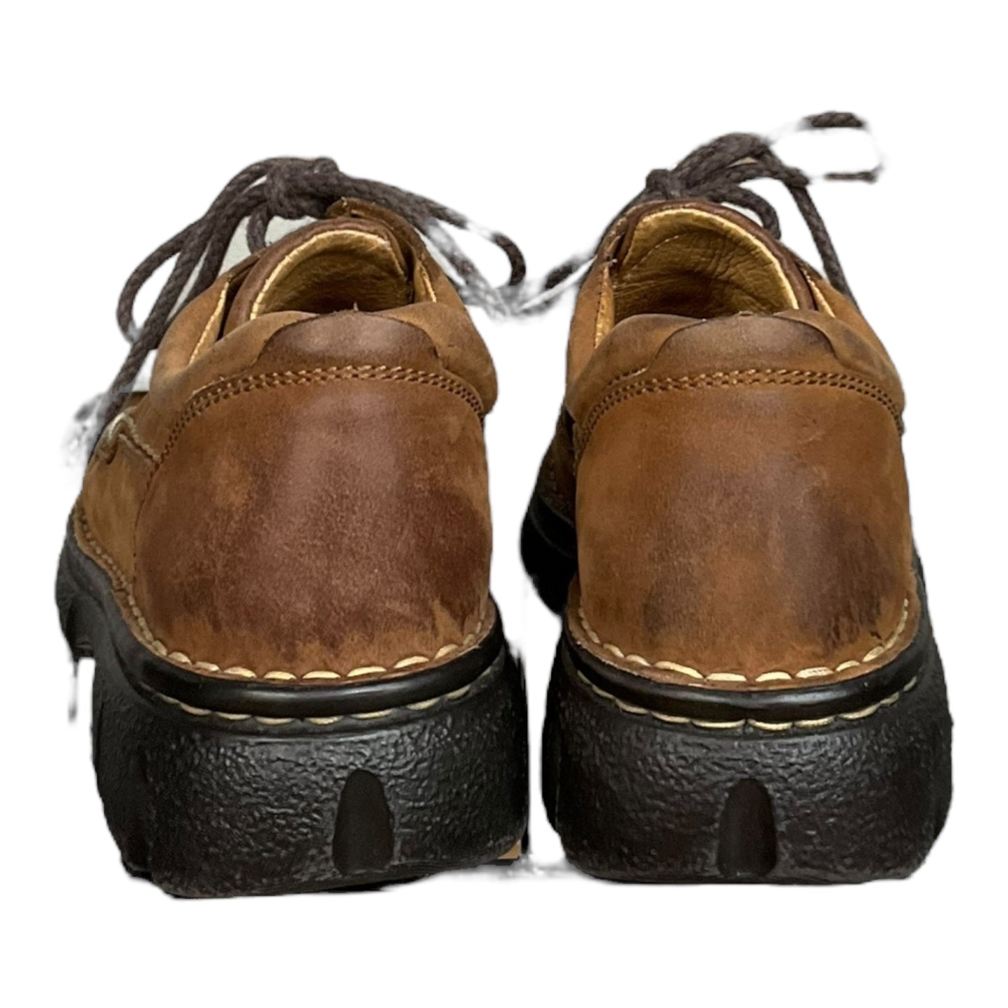 Brown Shoes Flats Born, Size 6.5