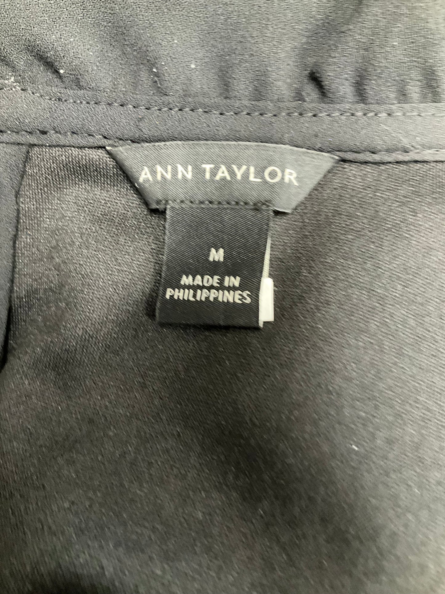 Black Top Short Sleeve Ann Taylor, Size M