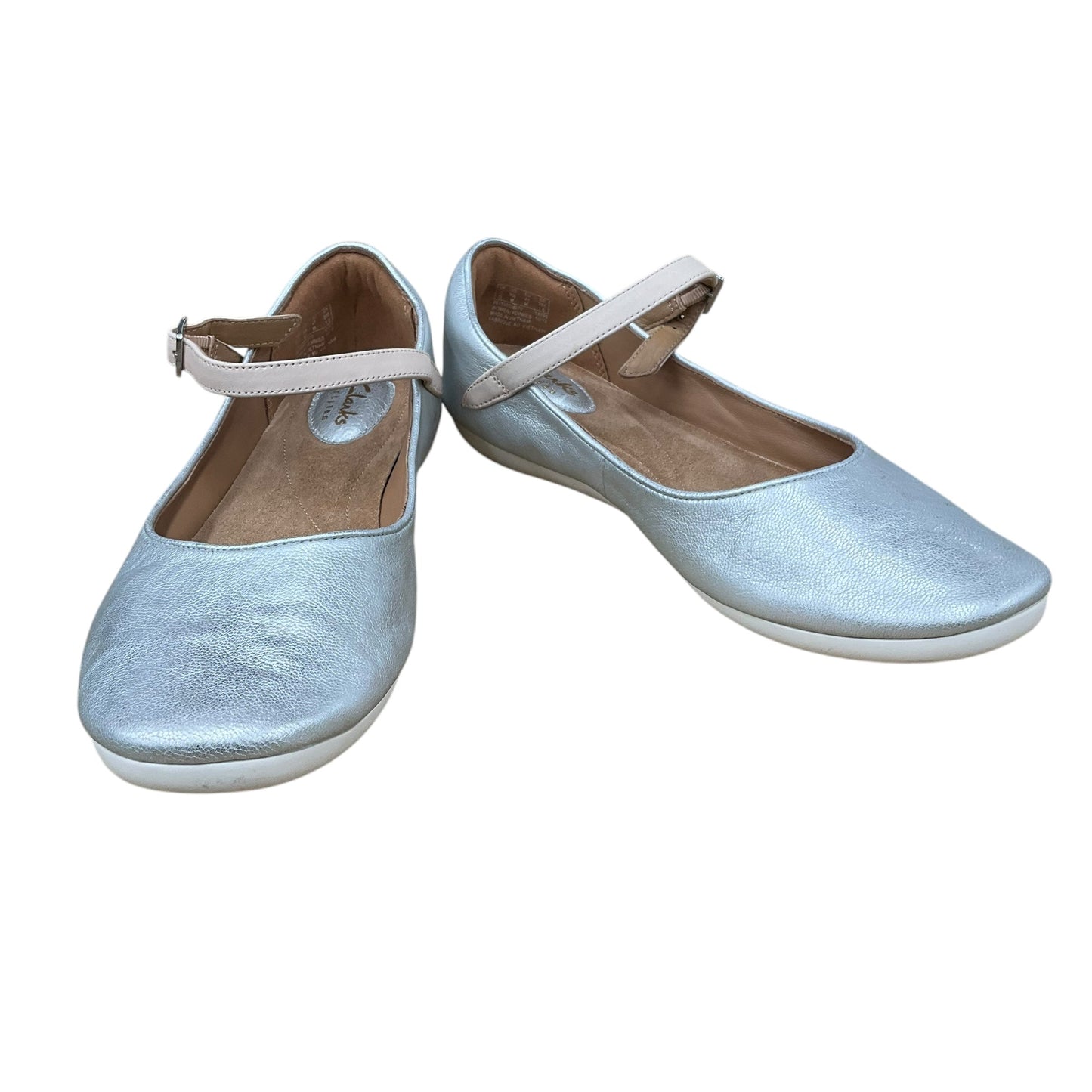 Shoes Flats By Clarks In Silver, Size: 9.5