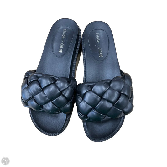 Sandals Flats By Clothes Mentor In Black, Size: 7.5