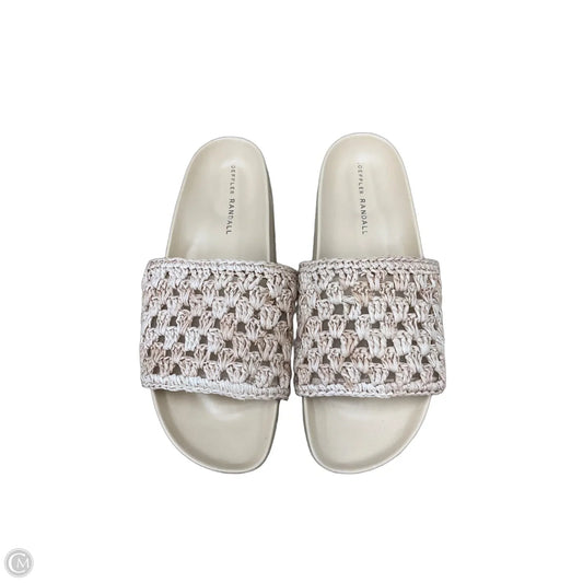 Sandals Flats By Clothes Mentor In Tan, Size: 7.5