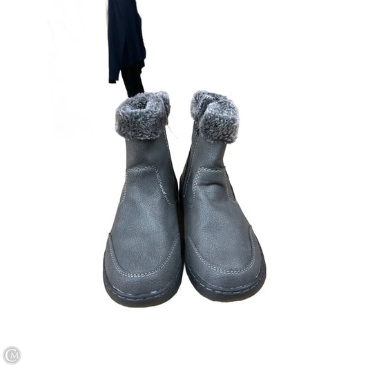Boots Ankle Flats By Khombu In Grey, Size: 7
