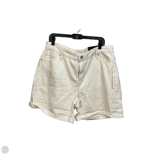 Shorts By Ava & Viv In White, Size: 16