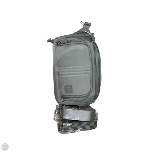 Crossbody By Cme, Size: Large