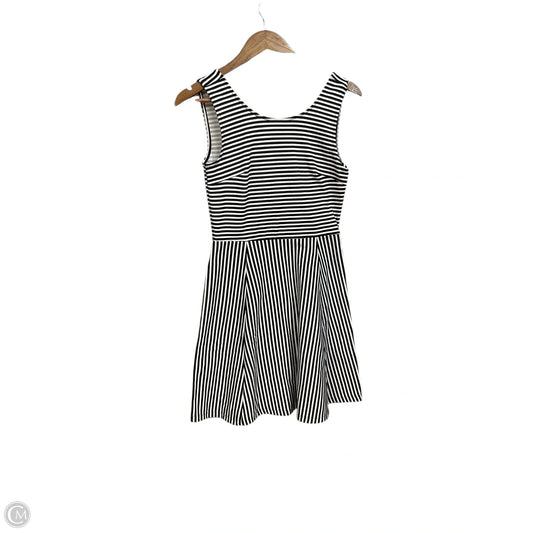 Dress Casual Short By H&m In Black & White, Size: S