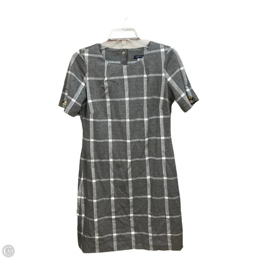 Dress Casual Short By Tommy Hilfiger In Plaid Pattern, Size: M