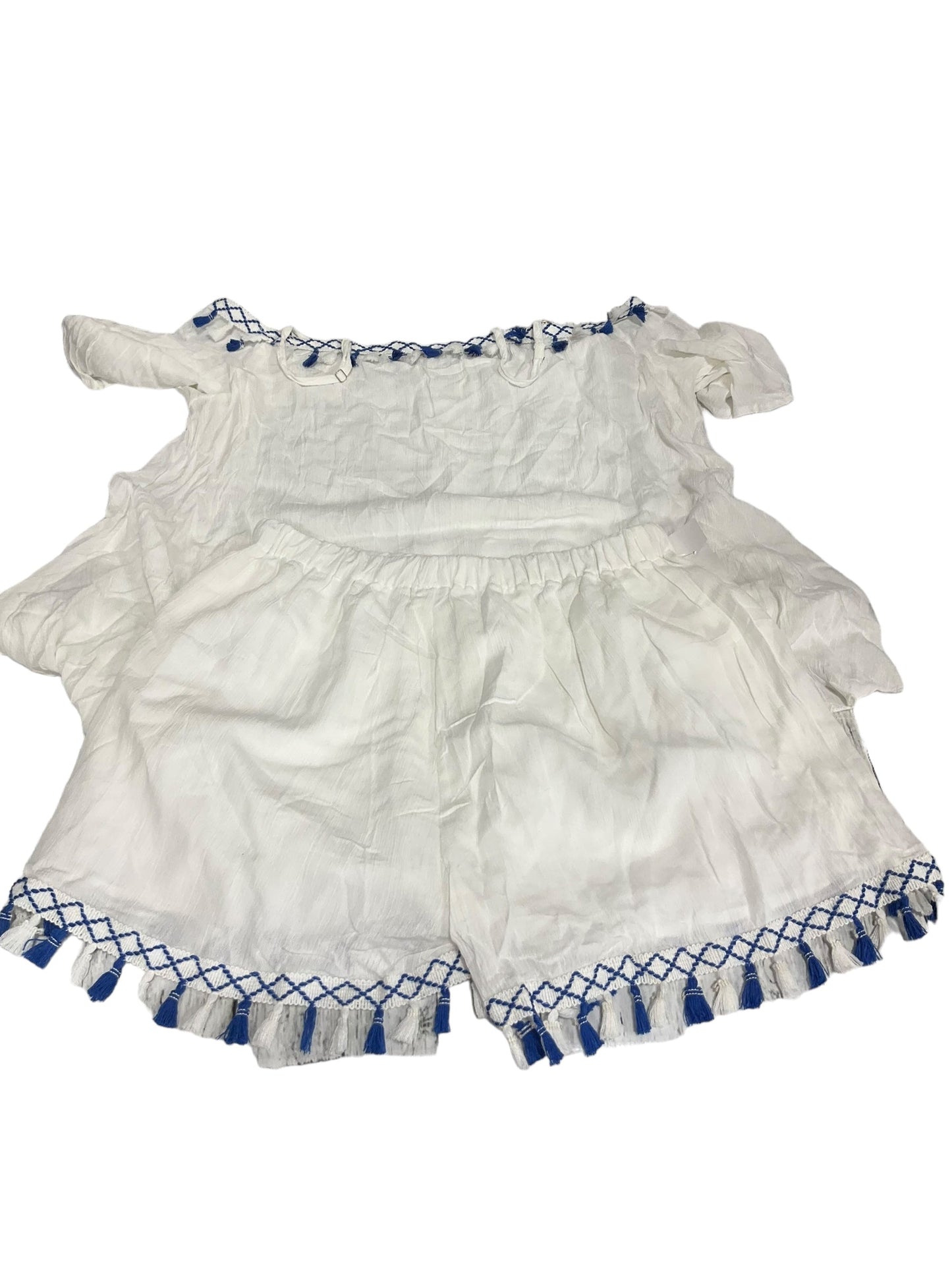 White Shorts Set Clothes Mentor, Size M