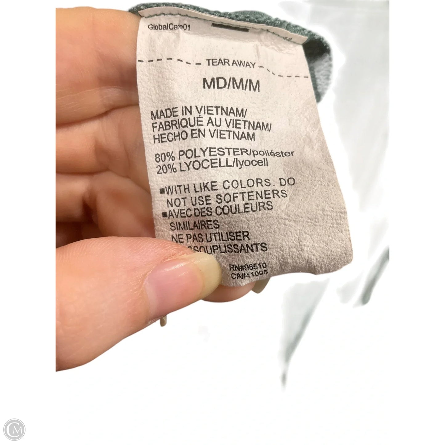 Athletic Top Long Sleeve Crewneck By Under Armour In Green, Size: M