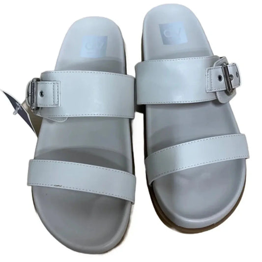 Sandals Flats By Dolce Vita In White, Size: 8.5