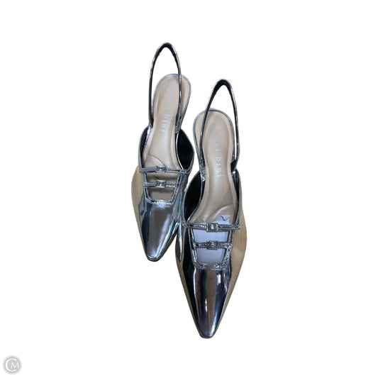 Shoes Heels Kitten By Gianni Bini In Silver, Size: 10