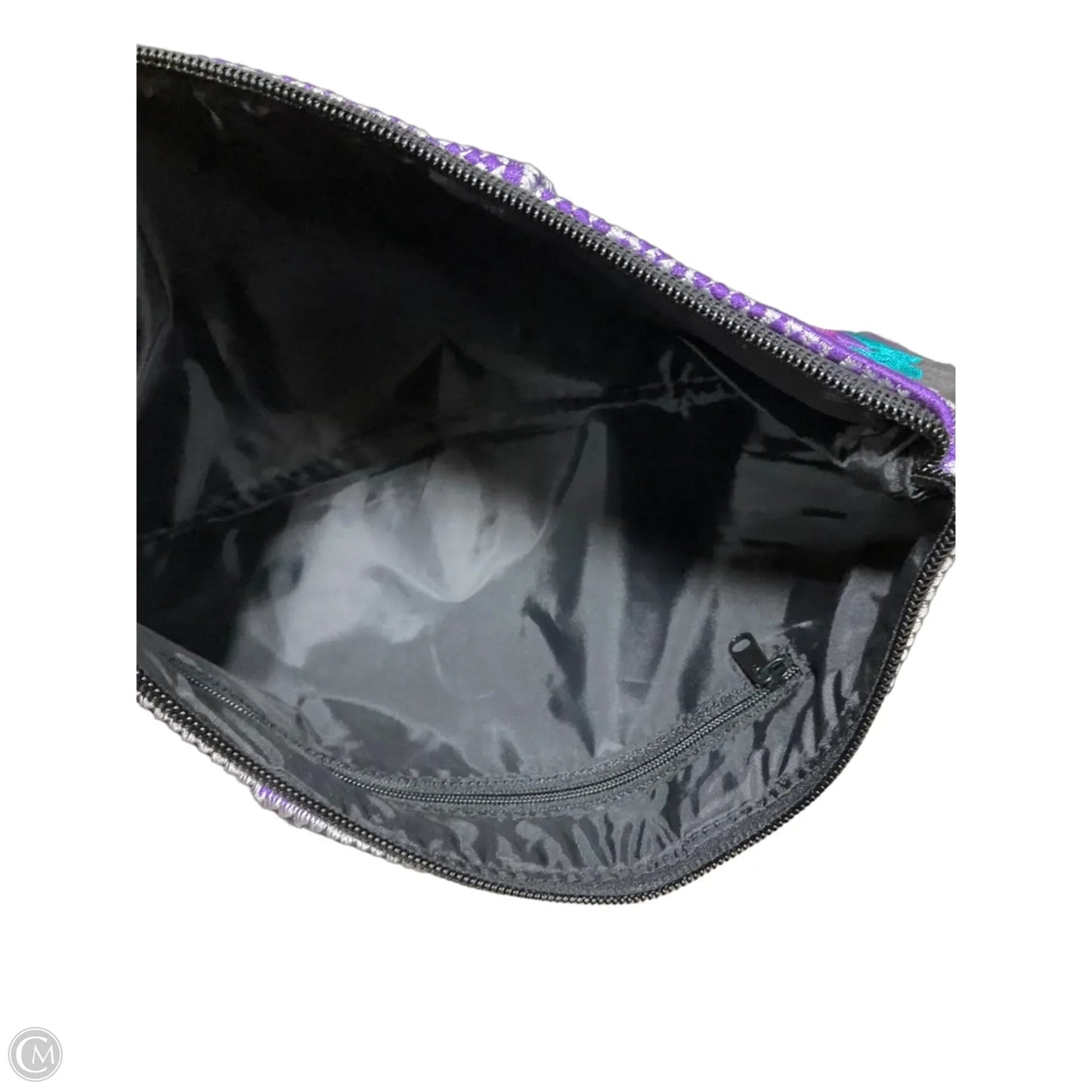 Clutch By Cmf, Size: Large