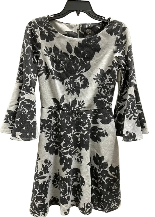 Dress Casual Short By Vince Camuto In Grey, Size: 4