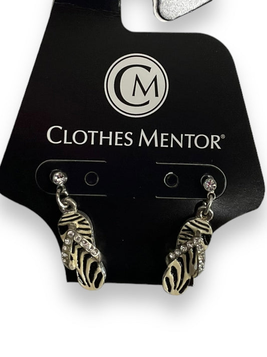 Earrings Dangle/drop By Clothes Mentor