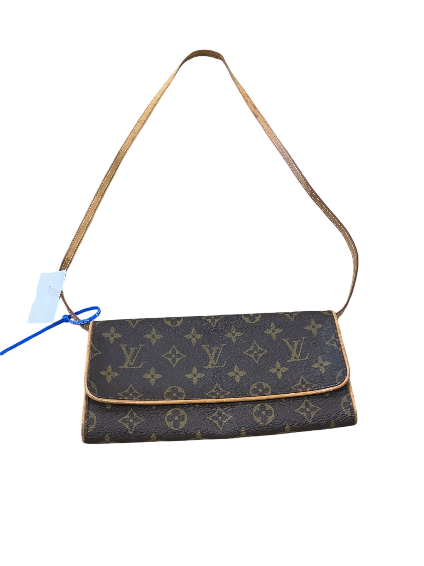 Crossbody Luxury Designer By Louis Vuitton, Size: Medium