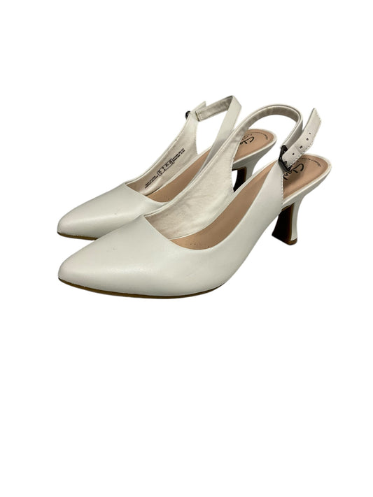 Shoes Heels Kitten By Clarks In Cream, Size: 7