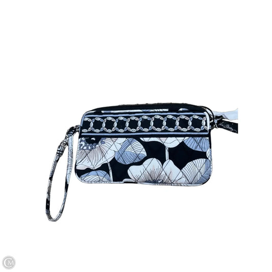 Wristlet By Vera Bradley, Size: Medium