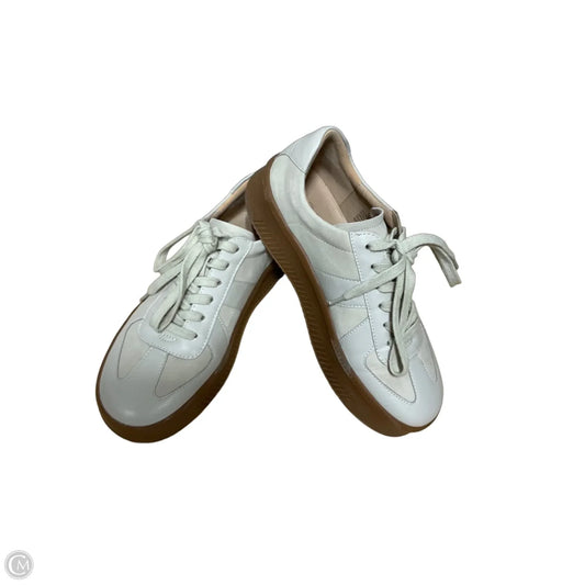 Shoes Sneakers By Coconuts In Cream, Size: 7.5