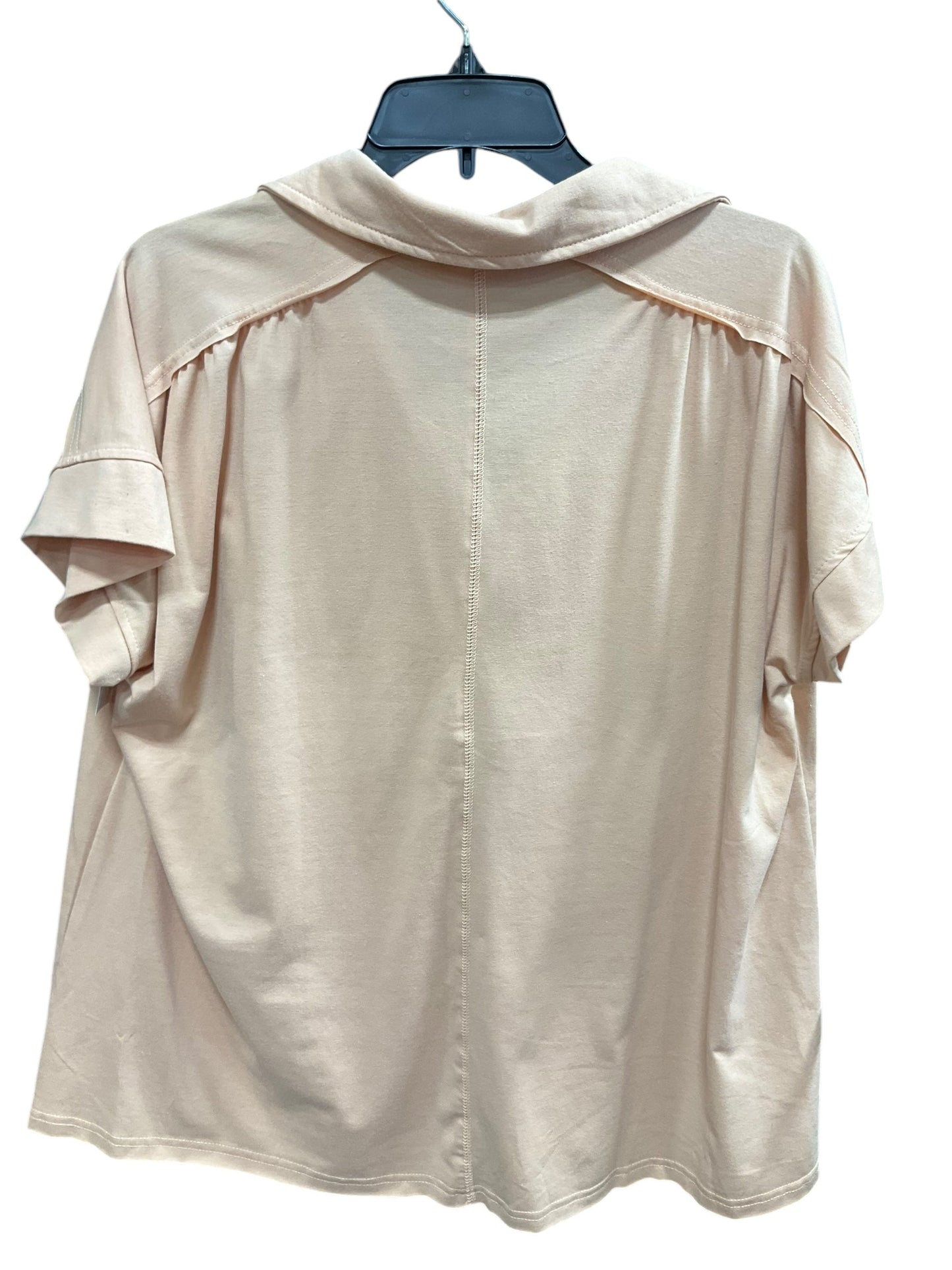 Top Short Sleeve By Clothes Mentor In Tan, Size: L