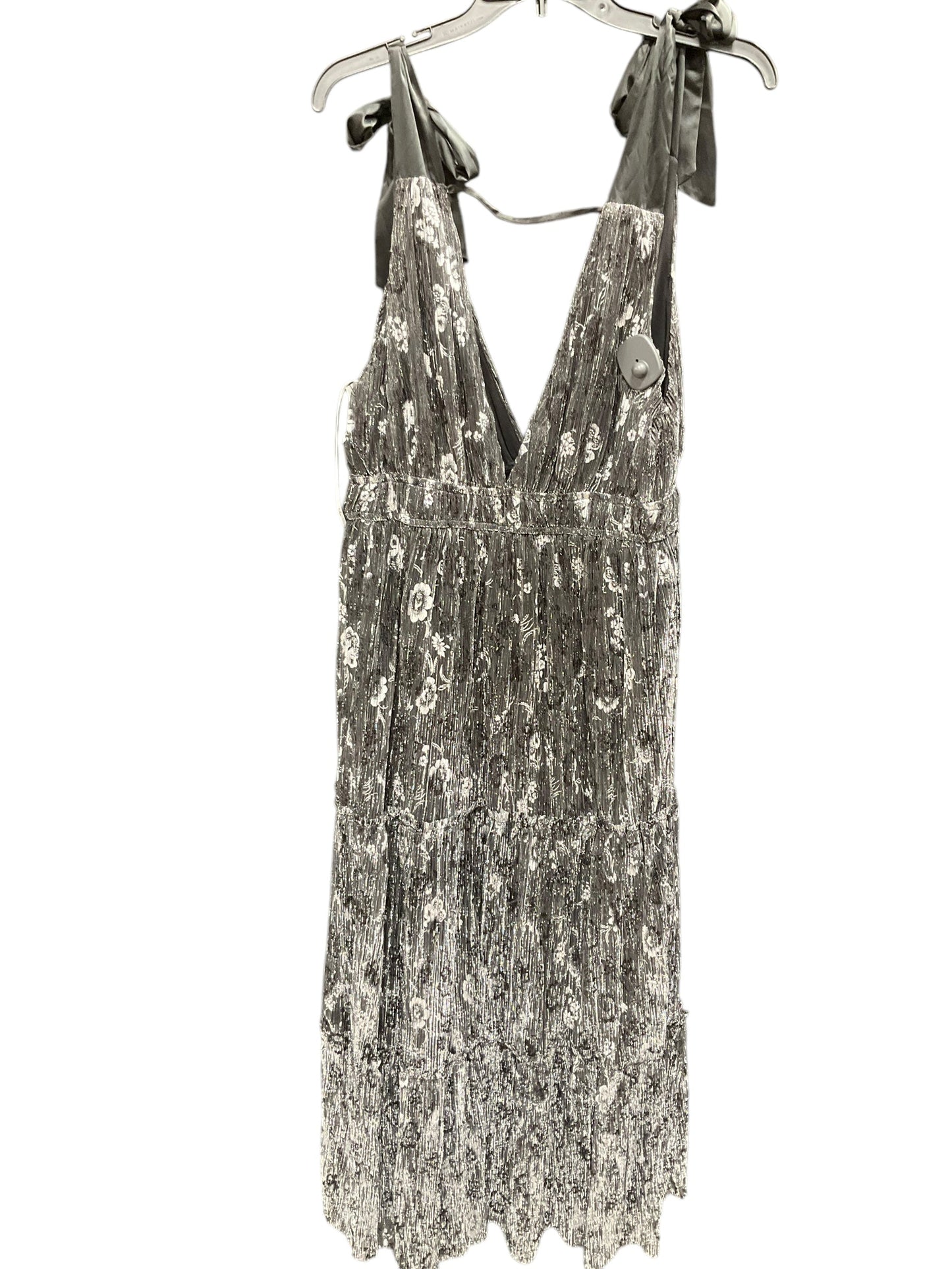 Dress Casual Maxi By Lulus In Silver, Size: Xl