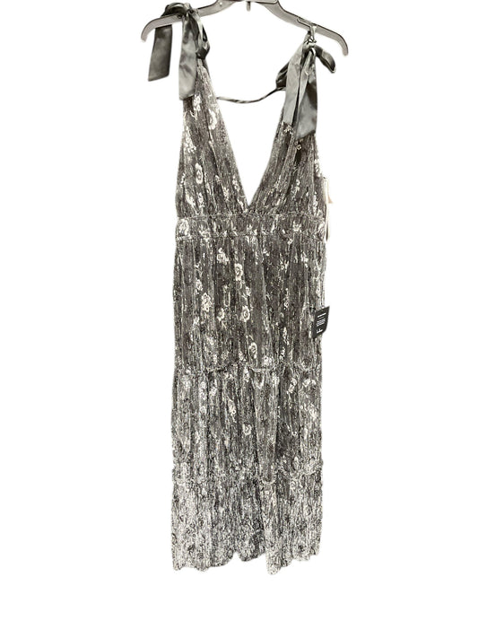 Dress Casual Maxi By Lulus In Silver, Size: Xl