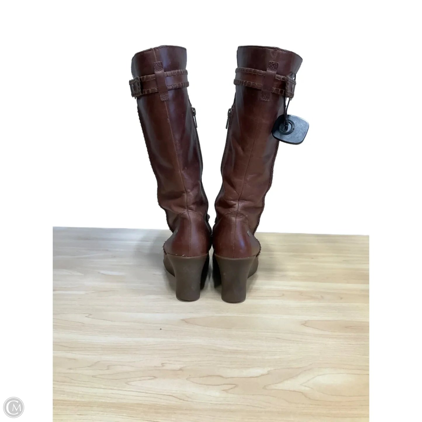 Boots Designer By Ugg In Brown, Size: 8